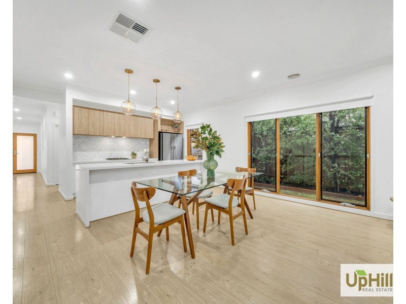 6 Harlequin Way, Clyde North VIC 3978