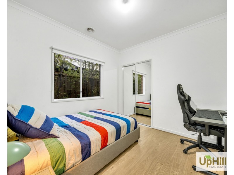 6 Harlequin Way, Clyde North VIC 3978