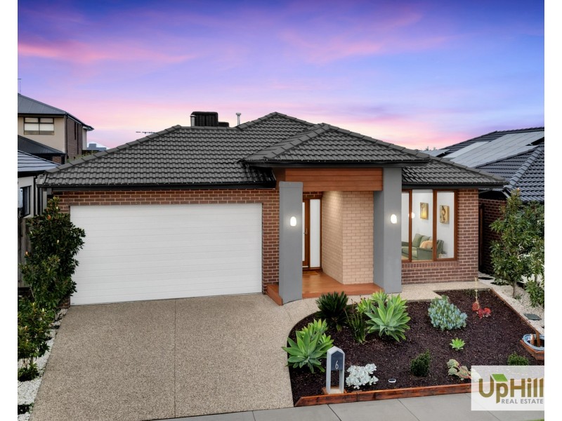 6 Harlequin Way, Clyde North VIC 3978