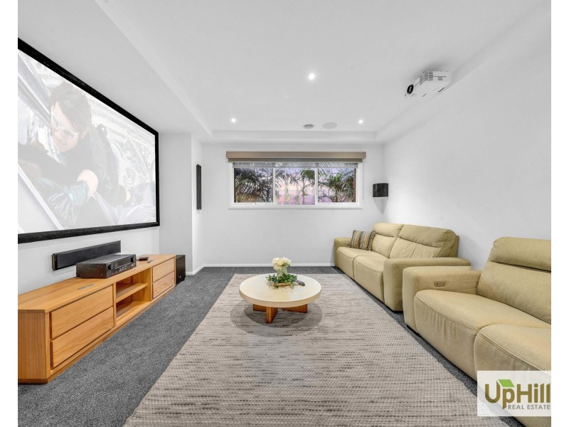 4 Riverbank Close, Clyde North VIC 3978