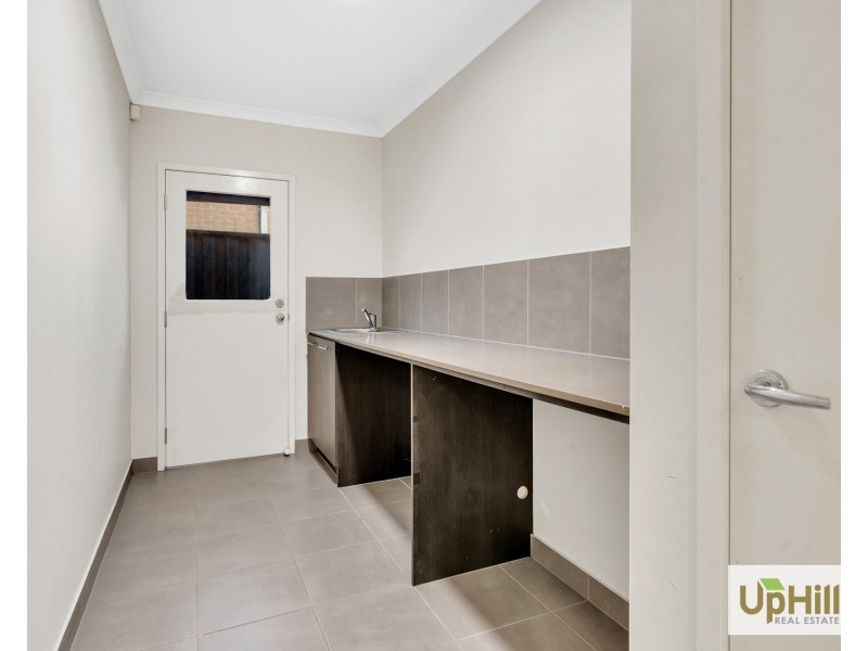 34 Ramlegh Boulevard, Clyde North VIC 3978