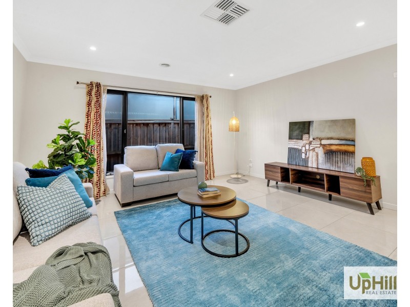 34 Ramlegh Boulevard, Clyde North VIC 3978