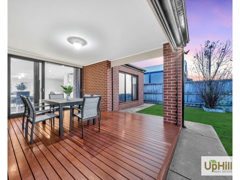 34 Ramlegh Boulevard, Clyde North VIC 3978