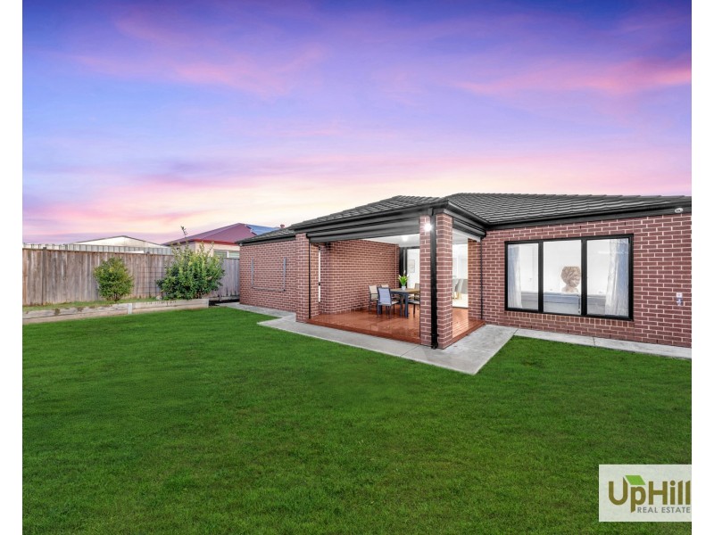 34 Ramlegh Boulevard, Clyde North VIC 3978