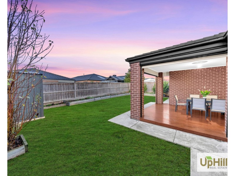 34 Ramlegh Boulevard, Clyde North VIC 3978