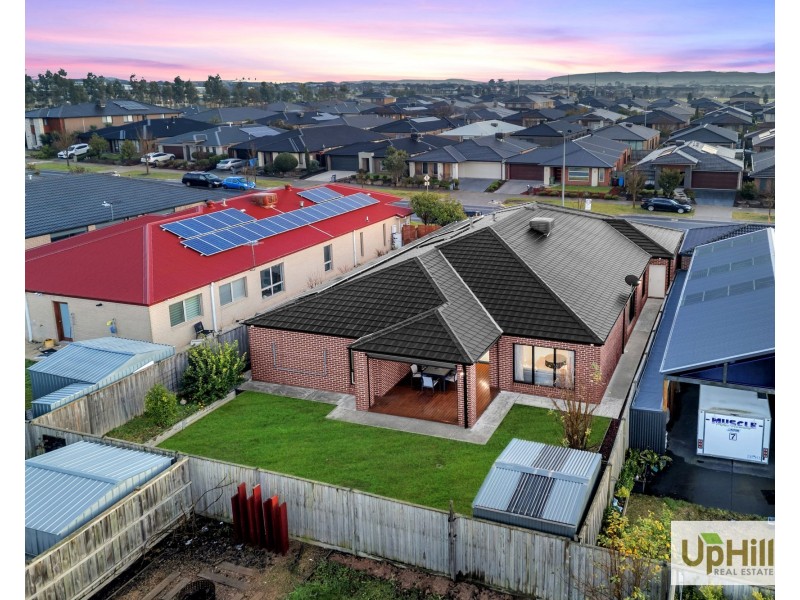 34 Ramlegh Boulevard, Clyde North VIC 3978