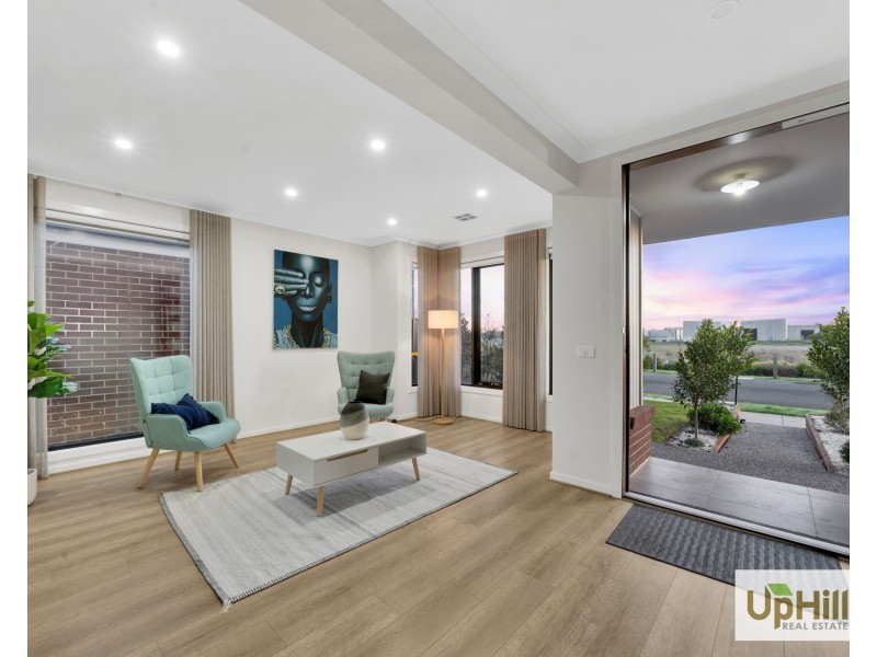56 Australorp Drive, Clyde North VIC 3978