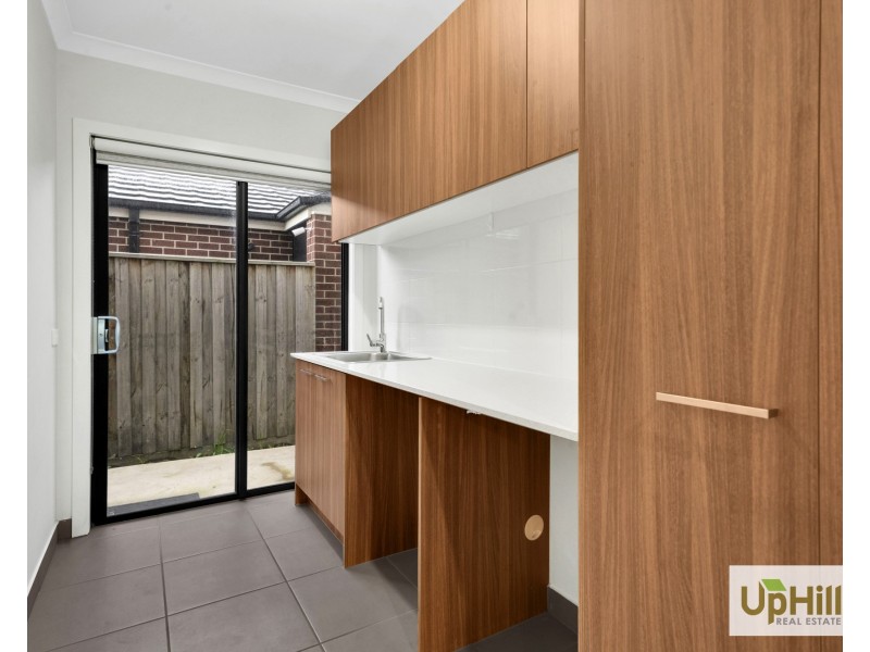 56 Australorp Drive, Clyde North VIC 3978