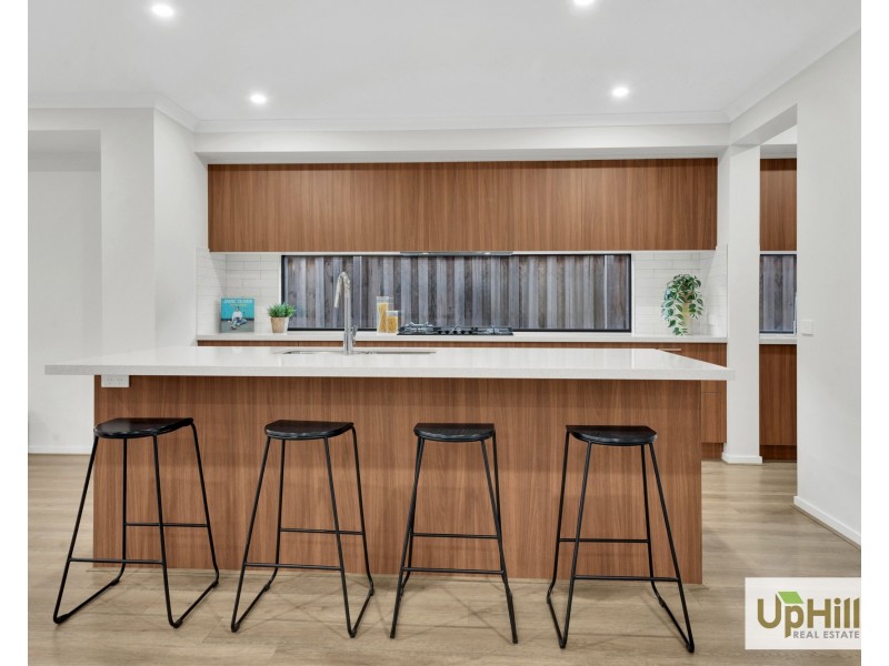 56 Australorp Drive, Clyde North VIC 3978