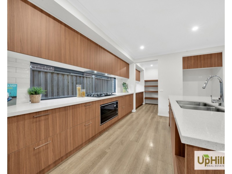 56 Australorp Drive, Clyde North VIC 3978