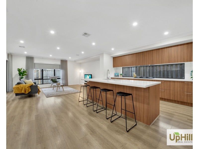 56 Australorp Drive, Clyde North VIC 3978