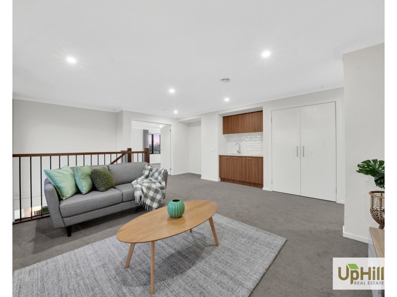 56 Australorp Drive, Clyde North VIC 3978