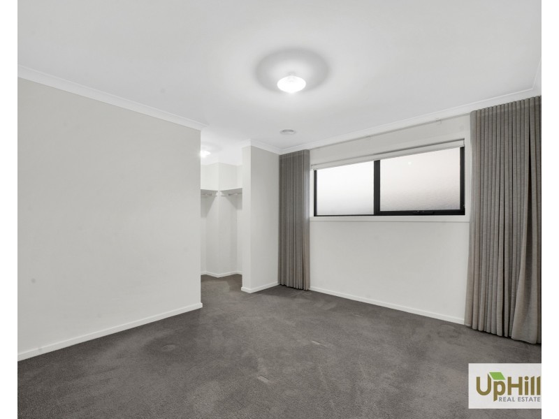 56 Australorp Drive, Clyde North VIC 3978