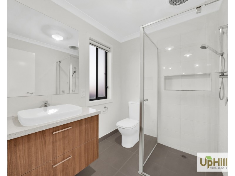 56 Australorp Drive, Clyde North VIC 3978
