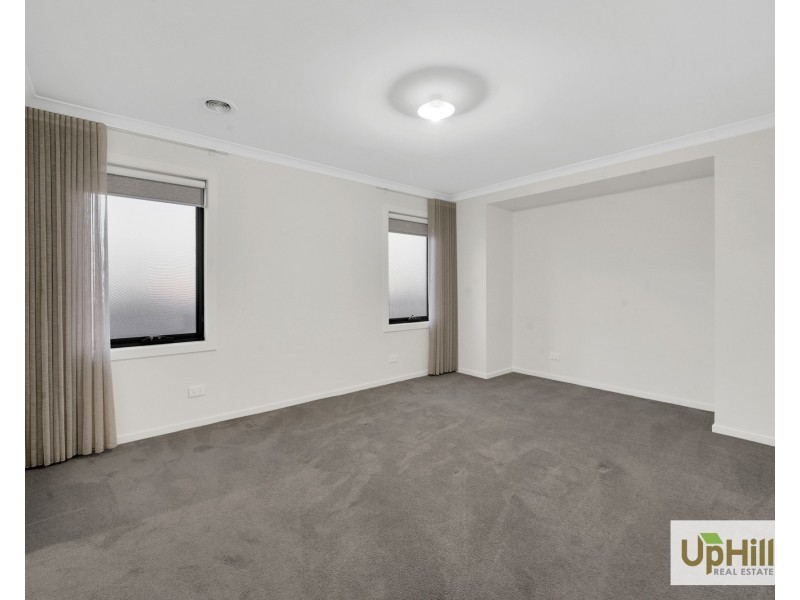 56 Australorp Drive, Clyde North VIC 3978