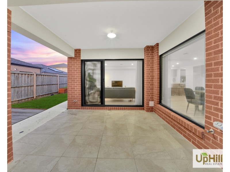 56 Australorp Drive, Clyde North VIC 3978