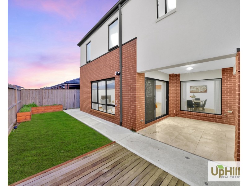56 Australorp Drive, Clyde North VIC 3978