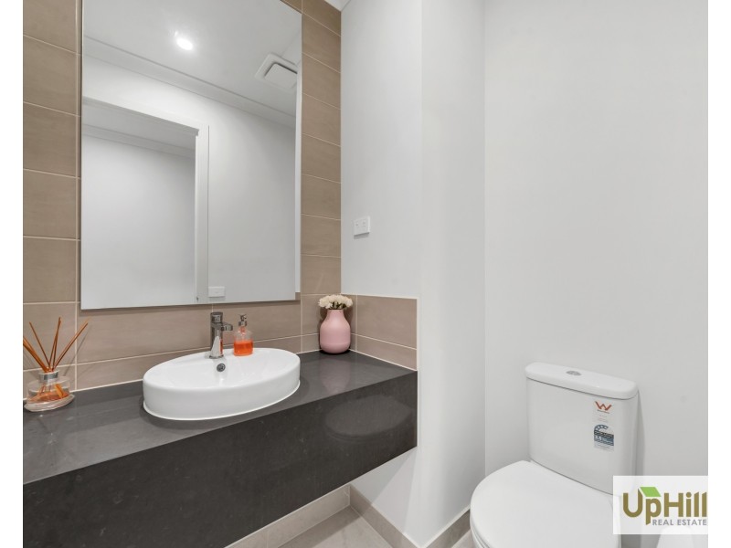 4 Niloma Street, Clyde North VIC 3978