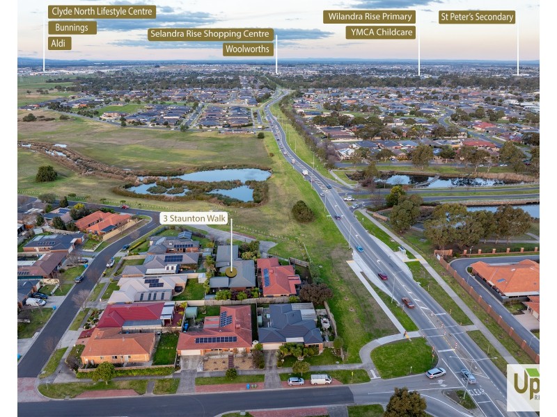 3 Staunton Walk, Cranbourne East VIC 3977