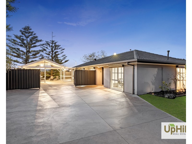 19 Yaltara Close, Cranbourne West VIC 3977