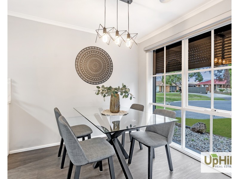 19 Yaltara Close, Cranbourne West VIC 3977