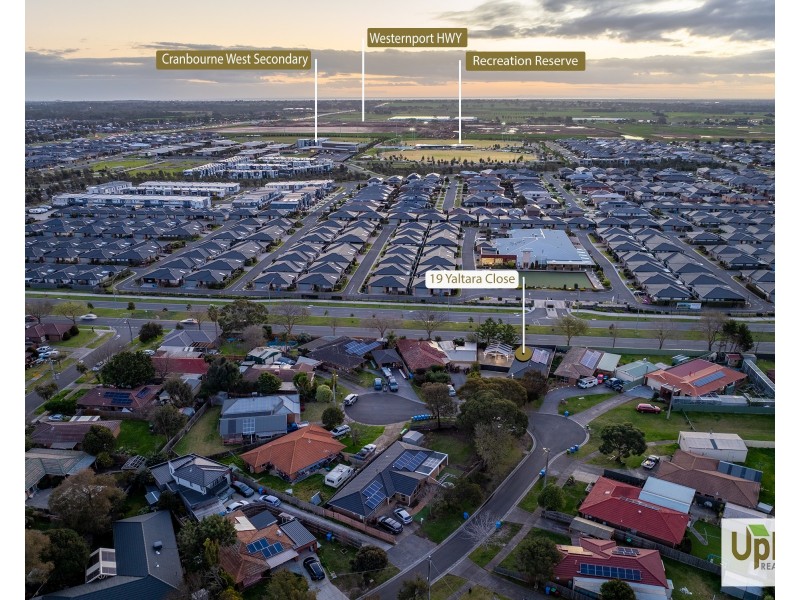 19 Yaltara Close, Cranbourne West VIC 3977