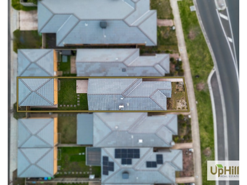 13A Thoroughbred Drive, Clyde North VIC 3978