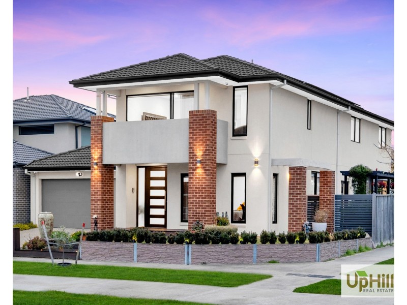 43 Newgrange Boulevard, Clyde North VIC 3978