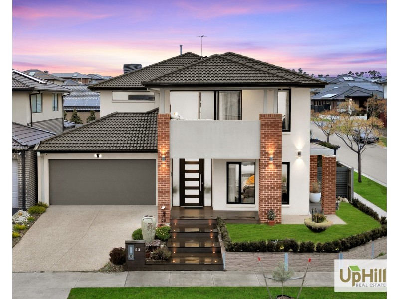 43 Newgrange Boulevard, Clyde North VIC 3978
