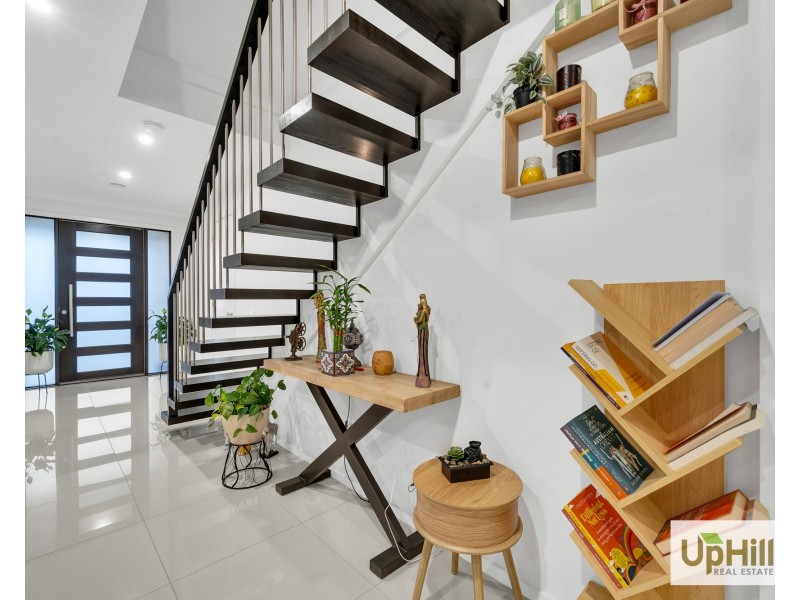 43 Newgrange Boulevard, Clyde North VIC 3978