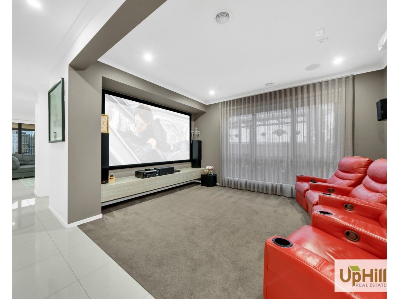 43 Newgrange Boulevard, Clyde North VIC 3978