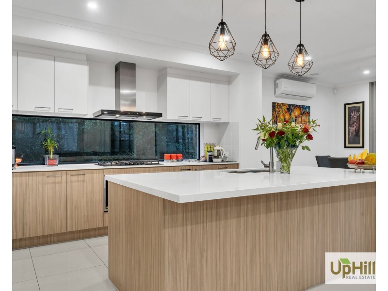 43 Newgrange Boulevard, Clyde North VIC 3978