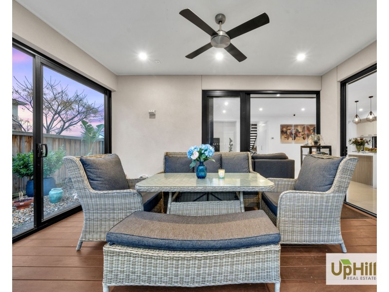 43 Newgrange Boulevard, Clyde North VIC 3978