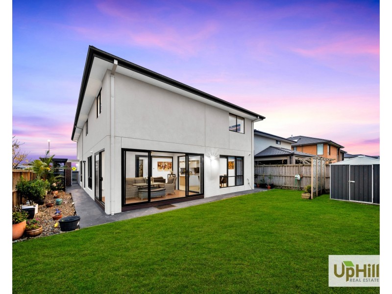 43 Newgrange Boulevard, Clyde North VIC 3978