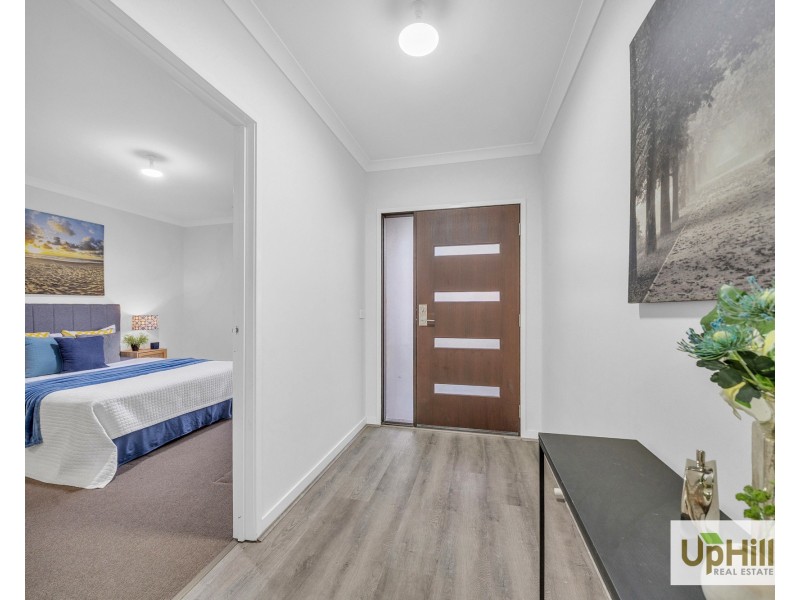 51 Moxham Drive, Clyde North VIC 3978