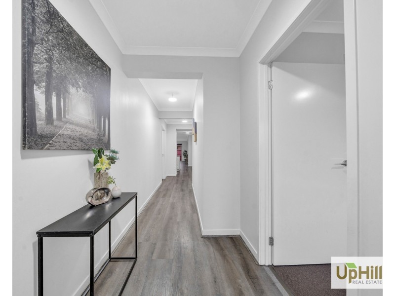 51 Moxham Drive, Clyde North VIC 3978