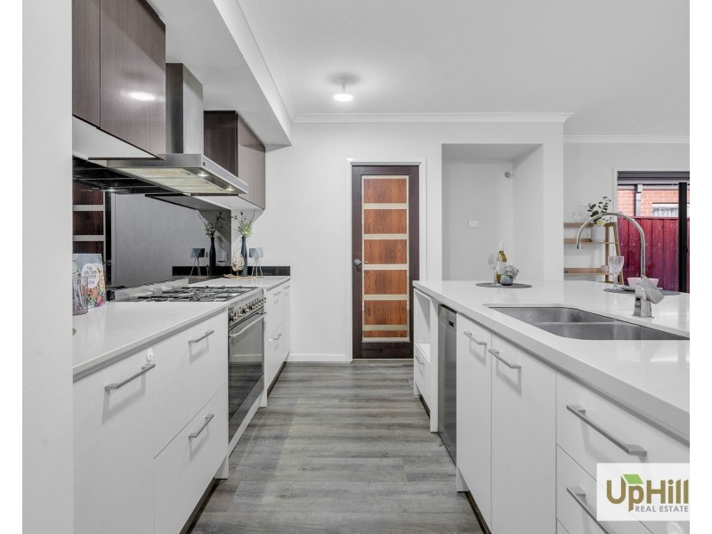 51 Moxham Drive, Clyde North VIC 3978