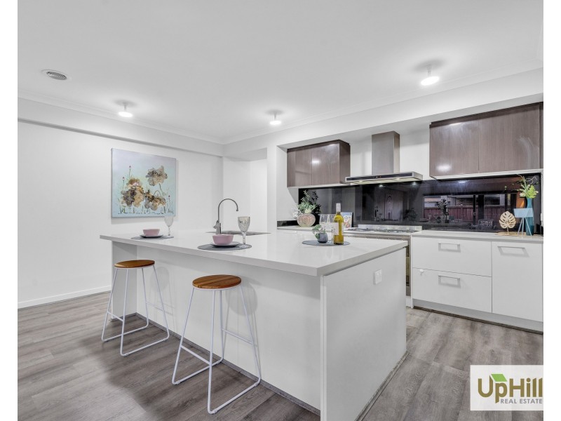 51 Moxham Drive, Clyde North VIC 3978