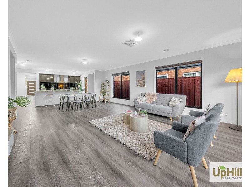 51 Moxham Drive, Clyde North VIC 3978