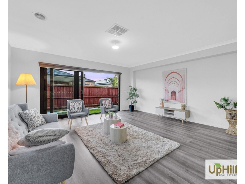 51 Moxham Drive, Clyde North VIC 3978