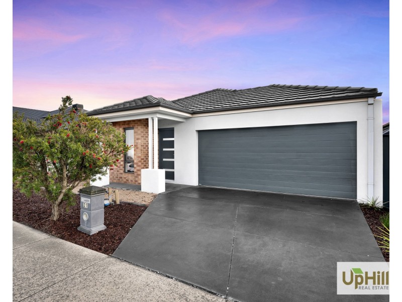 21 Elwick Drive, Clyde North VIC 3978