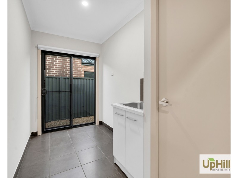 21 Elwick Drive, Clyde North VIC 3978