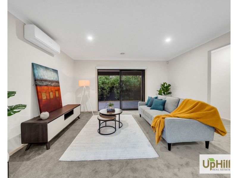 21 Elwick Drive, Clyde North VIC 3978