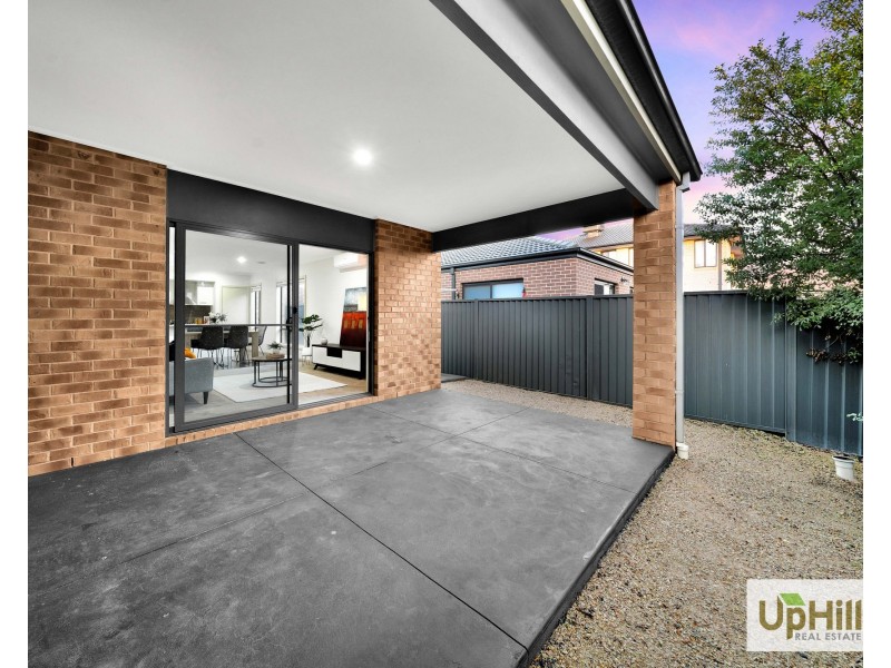 21 Elwick Drive, Clyde North VIC 3978