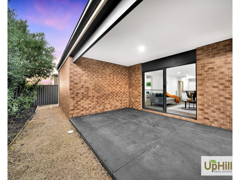 21 Elwick Drive, Clyde North VIC 3978