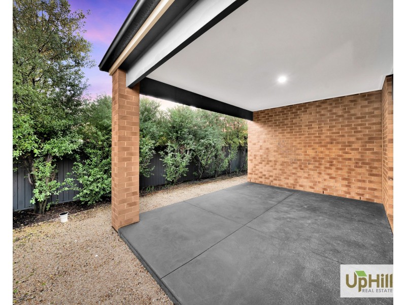 21 Elwick Drive, Clyde North VIC 3978