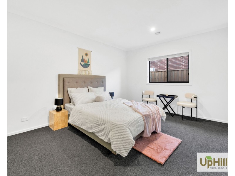 Clyde North VIC 3978