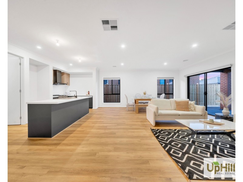 Clyde North VIC 3978