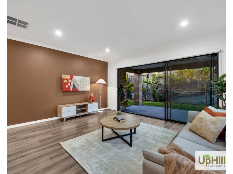 34 Compton Way, Clyde North VIC 3978