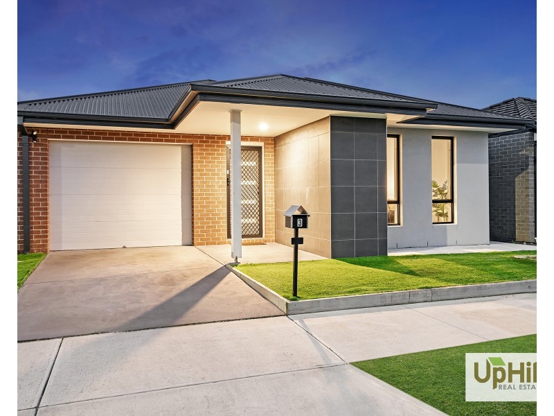 3 Ironstone Street, Cranbourne East VIC 3977